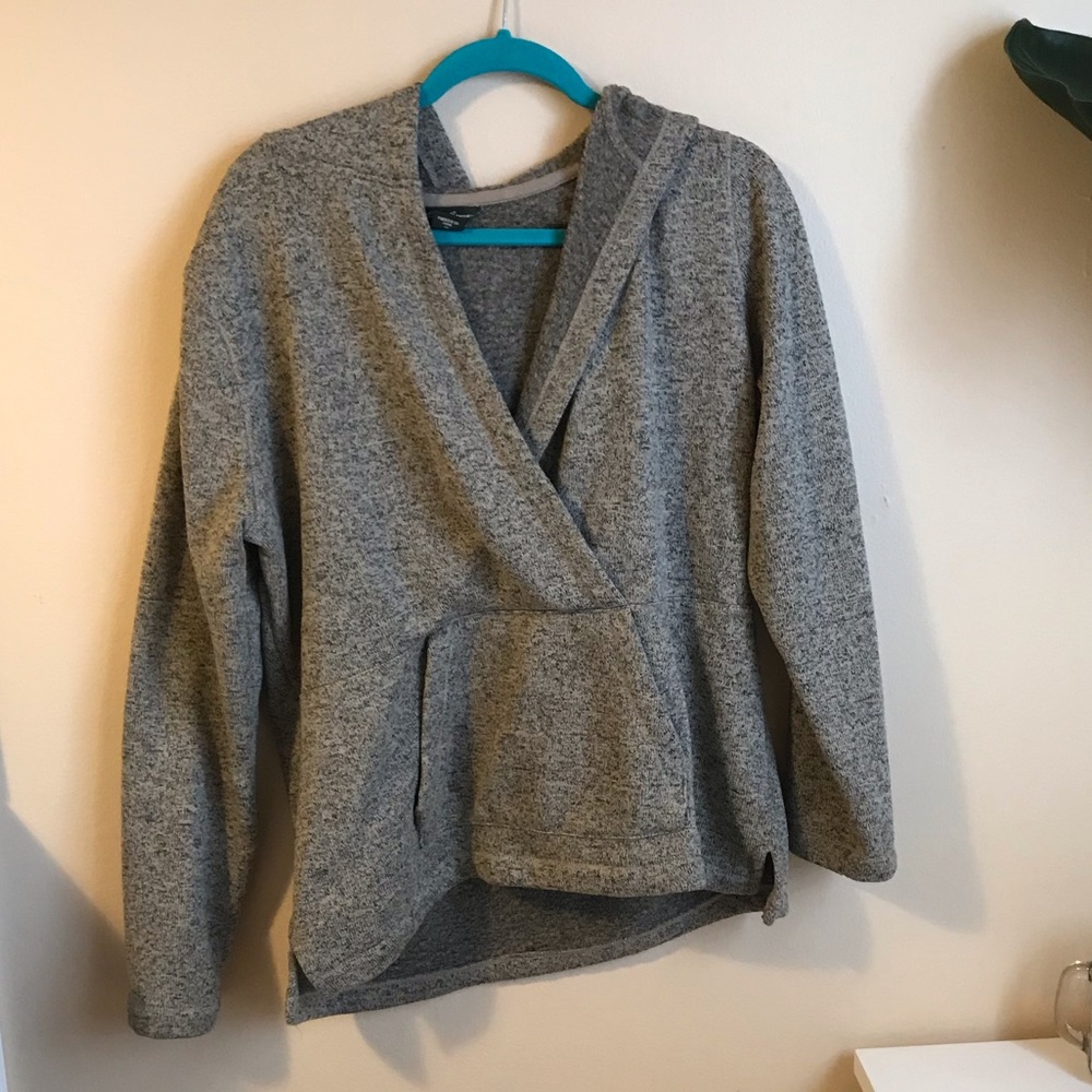 Eddie Bauer sweatshirt/sweater